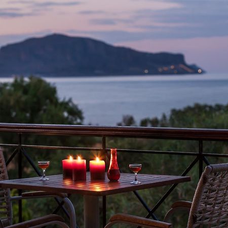 Iris Beach Hotel Монемвасія Екстер'єр фото