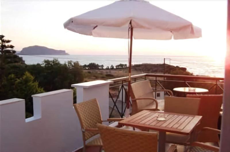 Iris Beach Hotel Монемвасія Екстер'єр фото