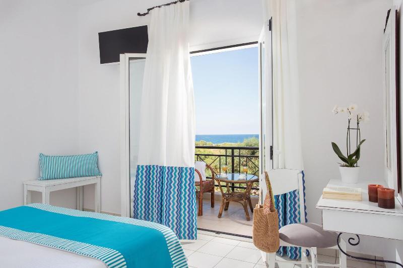 Iris Beach Hotel Монемвасія Екстер'єр фото