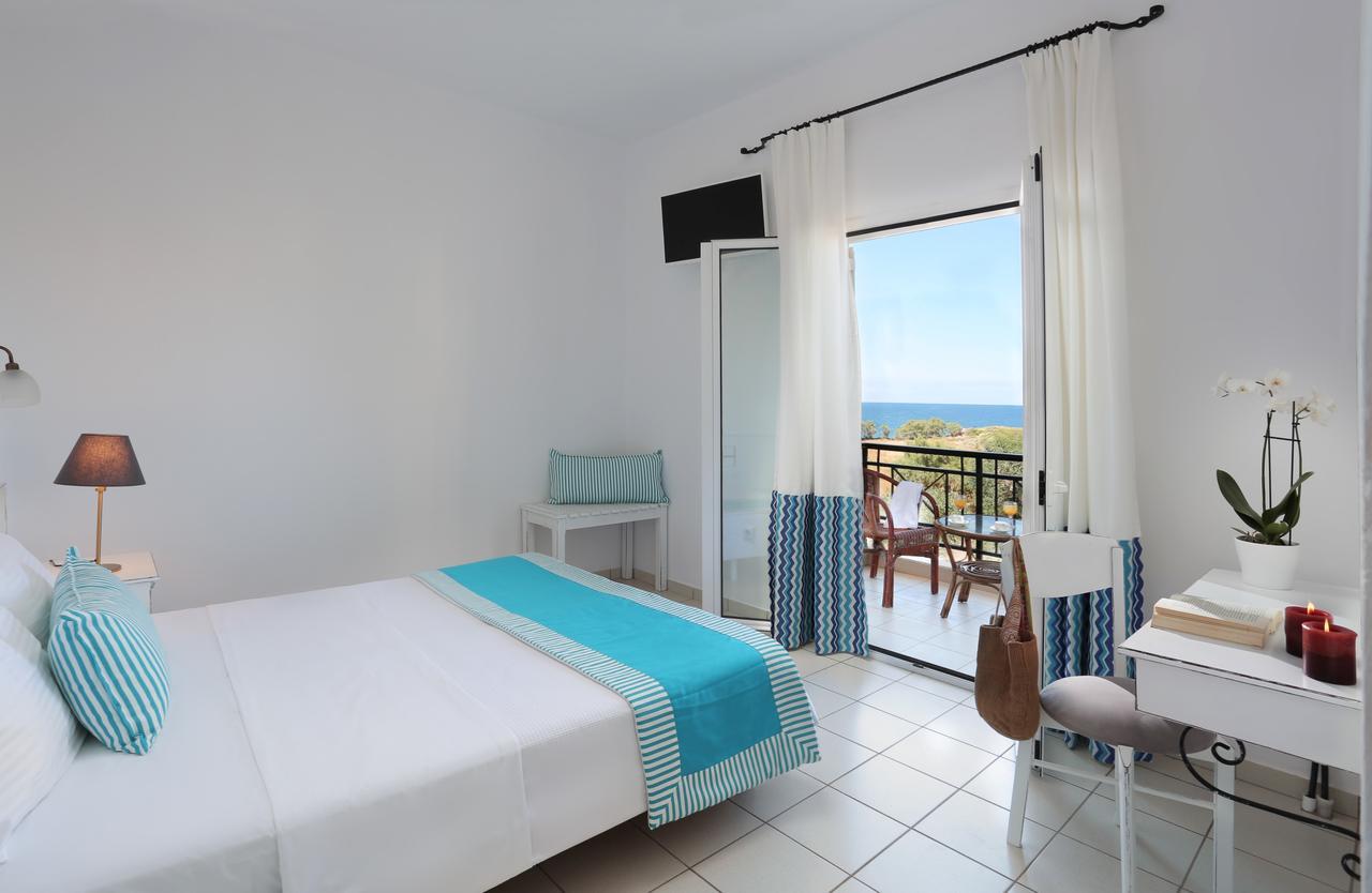Iris Beach Hotel Монемвасія Екстер'єр фото