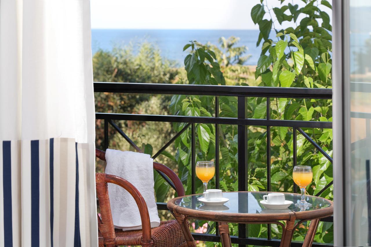 Iris Beach Hotel Монемвасія Екстер'єр фото