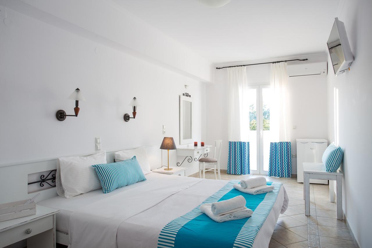 Iris Beach Hotel Монемвасія Екстер'єр фото