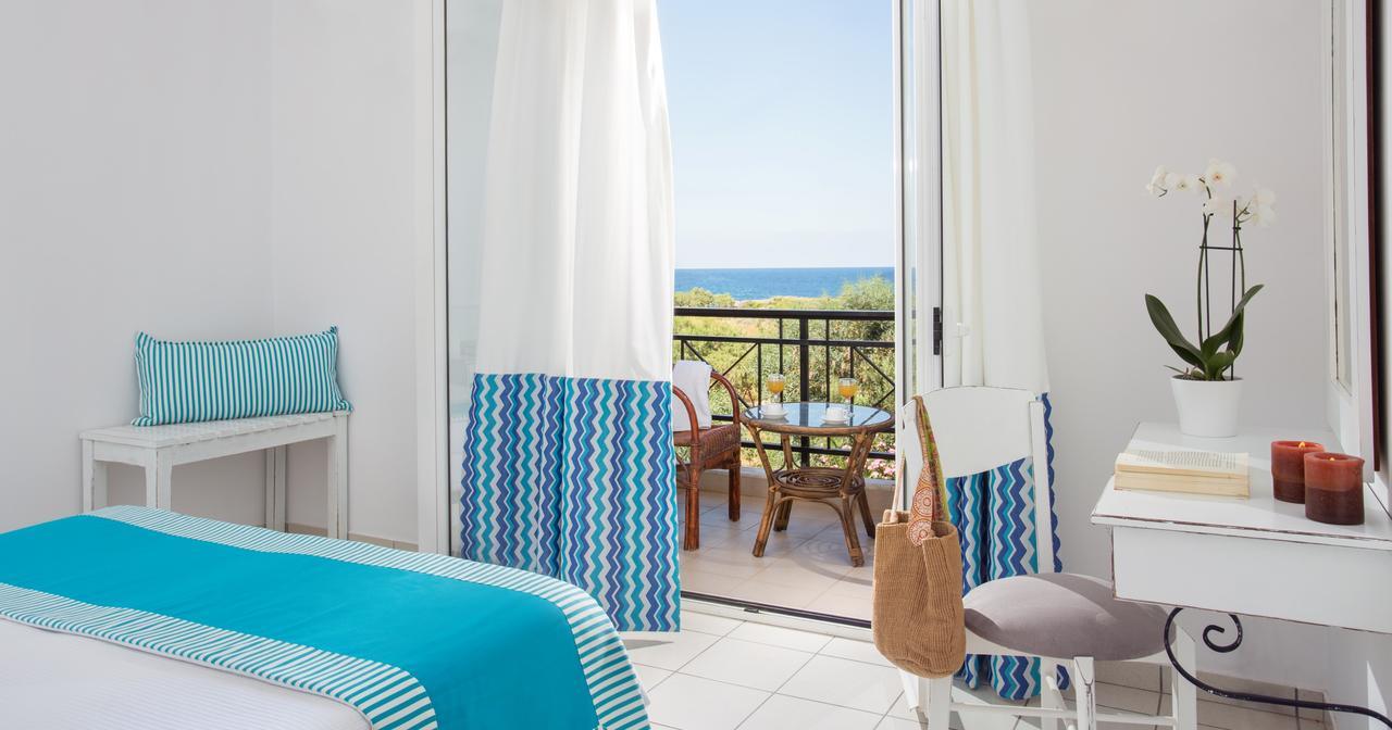 Iris Beach Hotel Монемвасія Екстер'єр фото